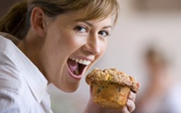 9 thói quen ăn uống có hại cho sức khỏe